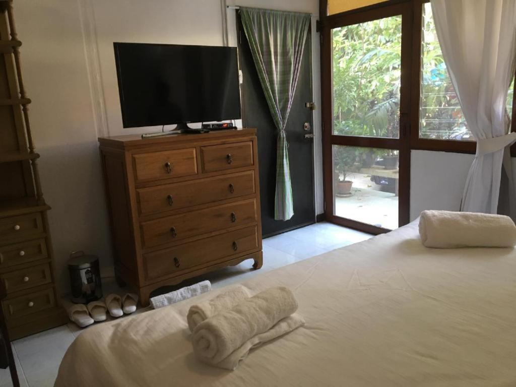 Many Trees Apartment Bangkok Bagian luar foto