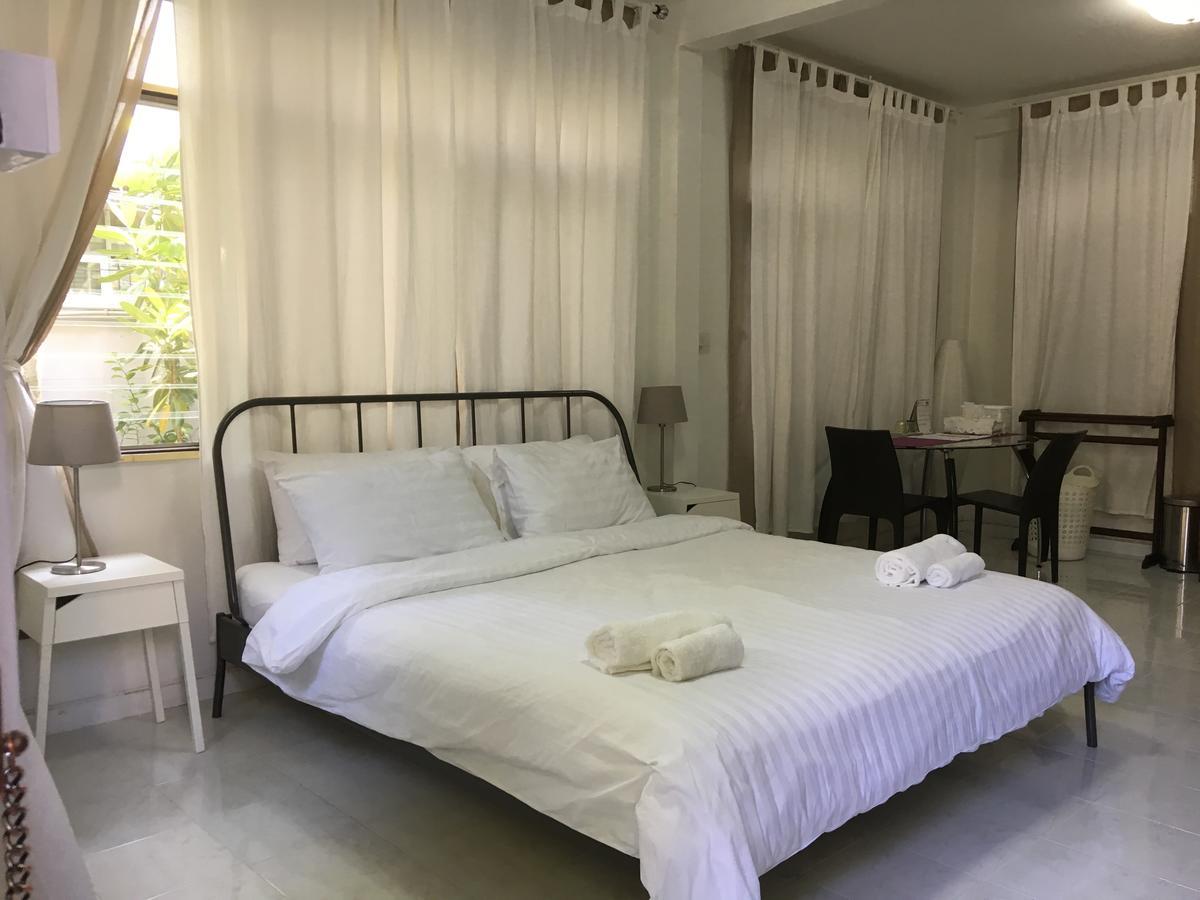Many Trees Apartment Bangkok Bagian luar foto